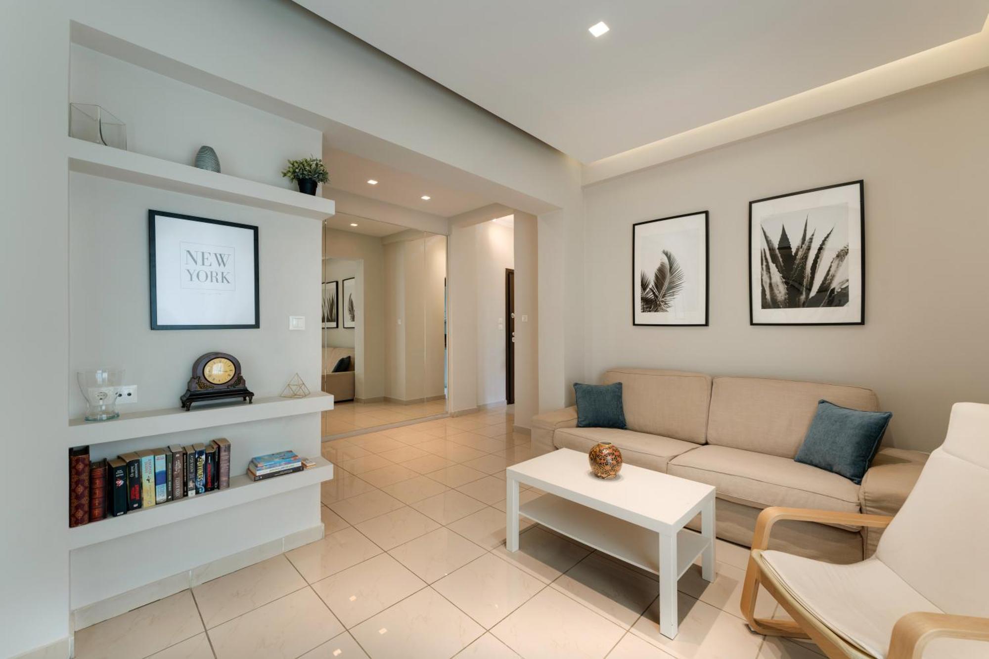 Modern Faliro Flat *